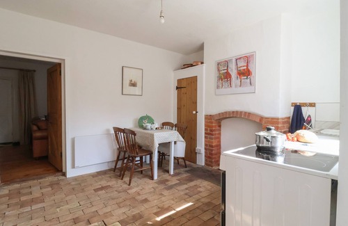 Orford Cottage | CRAYFISH COTTAGE, pet friendly, character holiday cottage in Orford