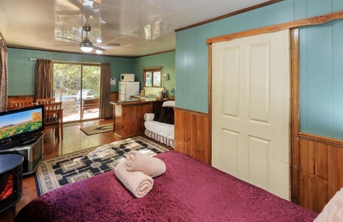 Crayfish Creek Resort | Crayfish Creek Van & Cabin Park