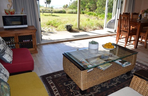 Riversdale Cottage | Craypot Cottage - Getaway from town or city. Beachfront cottage.