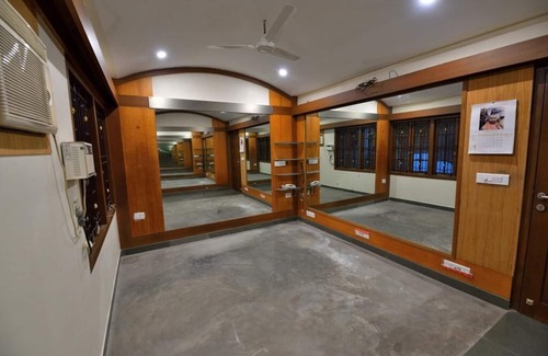 Srirangam Apartment | Crazy Homes Trichy/Luxurious&Spacious Rooms Stay