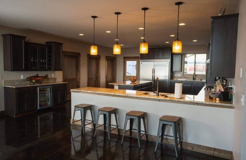 Clyde Park House | Crazy Mountain Lodge