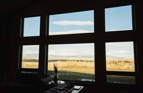 Clyde Park House | Crazy Mountain Lodge