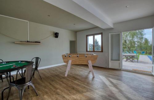 Le Poislay Villa | Crazy Villa Le Tertre 28 - Heated pool - Basket - 2h Paris - 44p