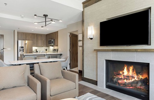 Avon Condo | CRBC-Remodeled 2024, Ski in out, Ski Valet, Dog Friendly, Resort & Spa Amenities