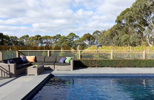 Hastings House | Creadon Homestead (Heated Pool)
