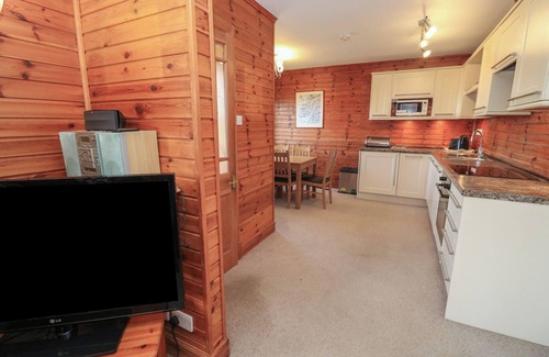 Arisaig Cottage | CREAG MHOR LODGE, pet friendly, with a garden in Arisaig