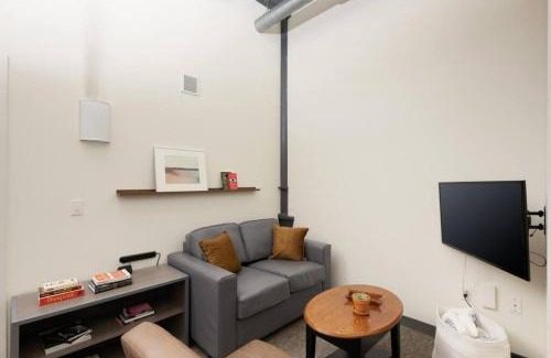 Westown Apartment | Cream City 2BR Apt - Just 3 Blocks to Fiserv with Gym and Parking
