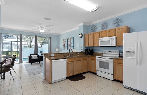 Windsor Hills House | Create Disney Memories! 3-Bed TownHome, just a 7-min drive to Disney, Book Today