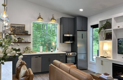 Logan Cabin | Creative Cabins - Kobe's Cabin