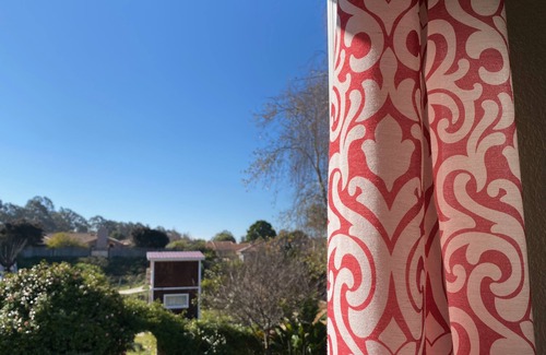 Callender House | Creative & Colorful home with pizza oven. 2 miles to beach! SLO nearby too.