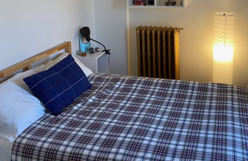 Kincardine House | Creative Retreat & Walk to the Beach!