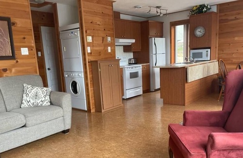 D'Escousse Cabin | CreativeescapeBNB