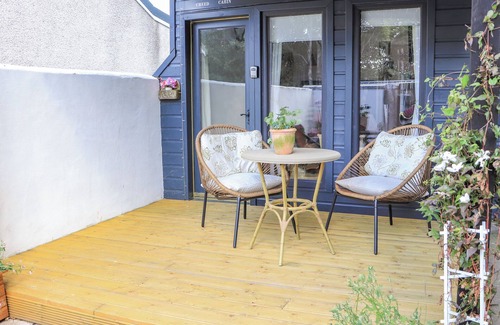 Stornoway Cottage | CREED CABIN, pet friendly, character holiday cottage in Stornoway