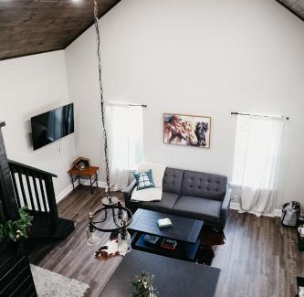 New Braunfels House | Creed's Cottage at Four Oaks