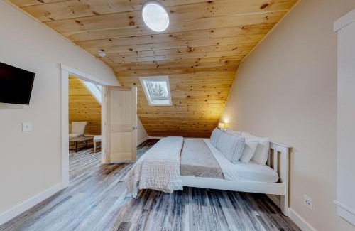 Bernard House | Creek Cottage