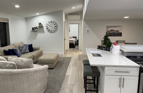 Midland House | Creek Home