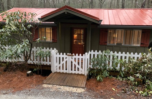 Cashiers House | Creek side cottage with fire pit. Walk to Cashiers. Dog friendly.