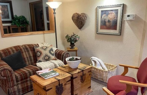 Hermosa House | Creek View Lodge - #11