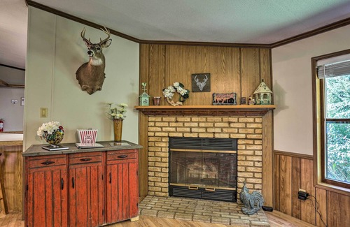 Livingston Manor House | Creekfront Getaway w/ Deck in Livingston Manor!