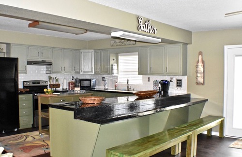 Cedar Lane House | CREEKFRONT HOME, LIGHTED PIER, FENCED YARD