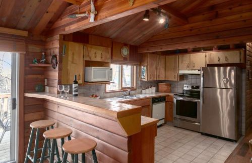 East Kootenay House | Creekside Cabin