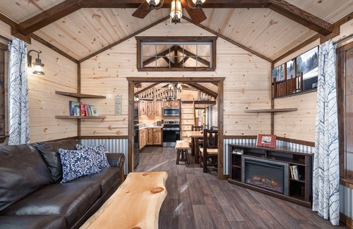Big Timber Cabin | Creekside Cabin - Cute Log Cabin on Big Timber Creek in the Crazy Mountains!