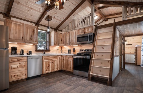 Big Timber Cabin | Creekside Cabin - Cute Log Cabin on Big Timber Creek in the Crazy Mountains!