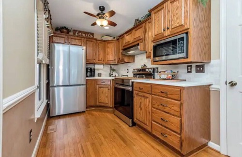 Millers Creek Cabin | Creekside Cabin near Blue Ridge Parkway