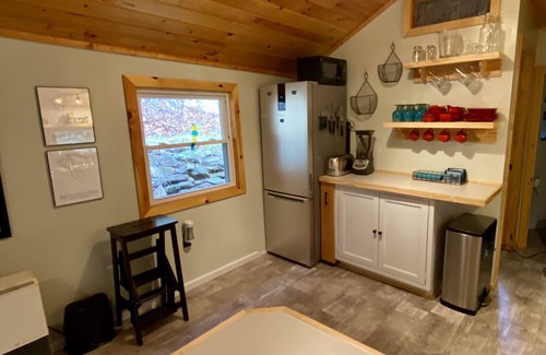 Boone Cabin | Creekside Cabin