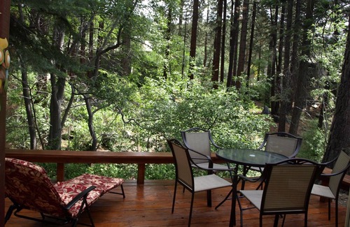 Incline Village Cabin | Creekside Cabin-Serene, Stylish & Clean. Family-Friendly. 5 mins to Diamond Peak