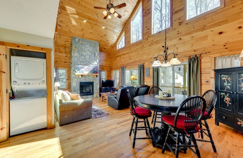 Waynesville Cabin | Creekside Cabin w/Fire Pit & Grill on Hemphill