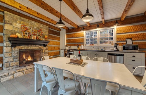 Frank Apartment | Creekside cabin w/hot tub, fireplace & trail