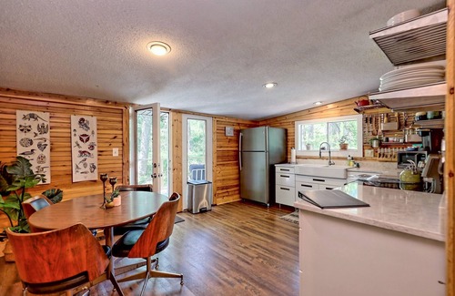 Clayton House | Creekside Cabin - Walk to Downtown