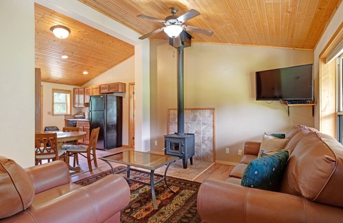 South Fork Cabin | Creekside cabin with private hot tub, washer/dryer, WiFi & wood fireplace