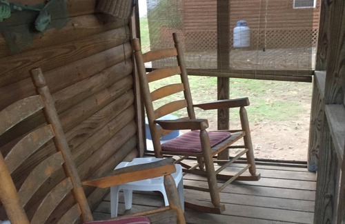Bryson City Cabin | Creekside Cabins - Mountain Laurel