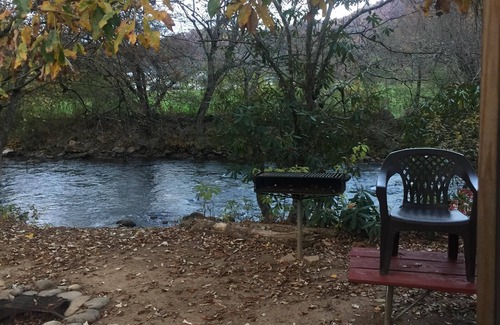 Bryson City Cabin | Creekside Cabins - Mountain Laurel