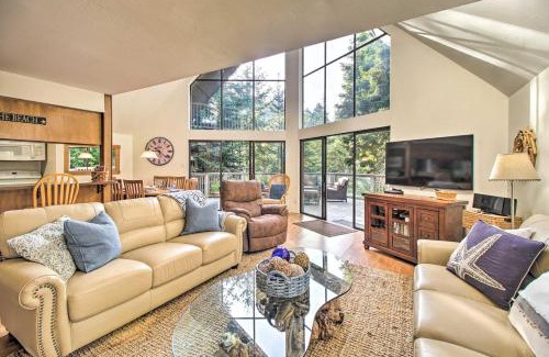 Manchester House | Creekside Chalet with Hidden Spa and Private Beach!