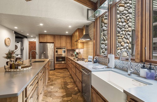Blue River House | Creekside Chateau🌊Private Waterfall & Creek⛷Breck 🤑 $ZERO Cleaning & Pet Fees