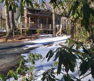 Todd House | Creekside Comfort
