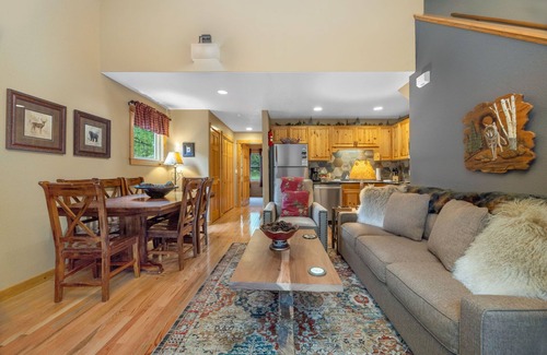 Fall River Estates Condo | Creekside Condos C (HT)