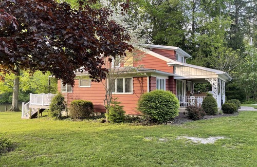 Carlton Cottage | CREEKSIDE COTTAGE WITH WATER ACCESS, LARGE LOT WITH CAMPFIRES AND LOTS OF CHARM