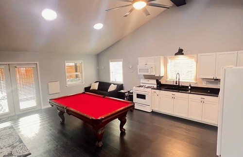 Brazil House | Creekside cottage with hot tub and fishing