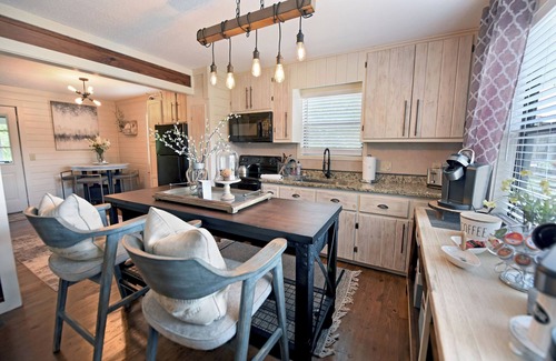 Blairsville House | Creekside Cottages : Sneffles Mountain Luxury in Town