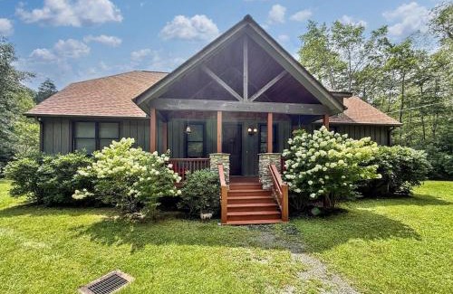Highlands House | Creekside Cradle