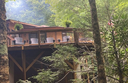 Charter Hills House | Creekside Cub House on Beech