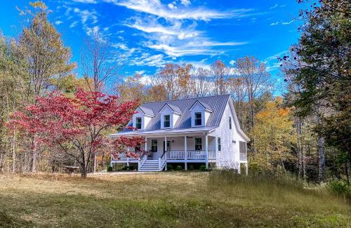 Hendersonville House | Creekside Farmhouse