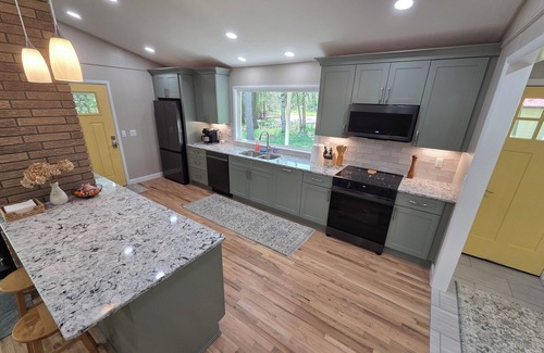 Carsonville House | Creekside Forest Retreat 100M Wifi and IR Sauna