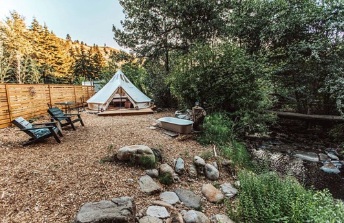 The Dalles Cabin | Creekside Glamping Experience-Luxurious Tent, Farm Animals, Outside Bath, Nature