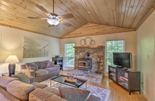 Mountain View House | Creekside Hideaway with Fire Pit and Creek Access!