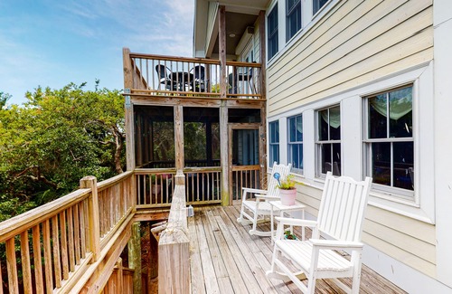 Edisto Island House | Creekside Home in Gated Community with Ocean/Marsh Views